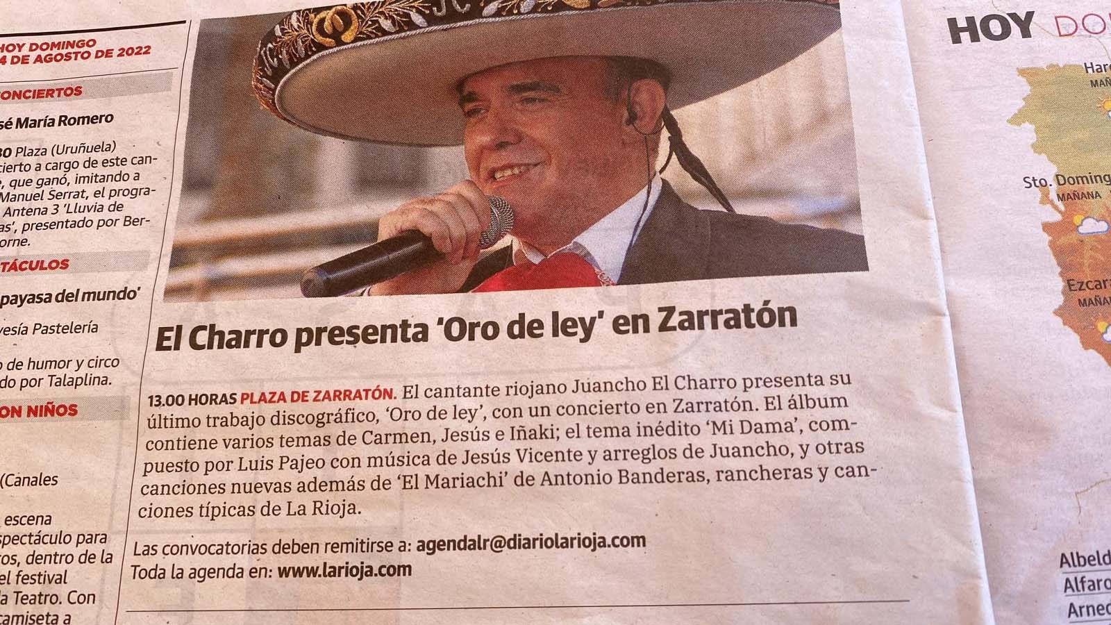 Zarratón disfruta de su vermú al ritmo de rancheras